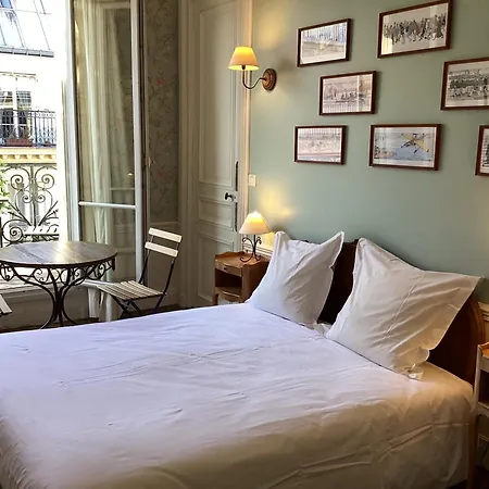 Quartier Champs-elysees Bed & Breakfast Paris