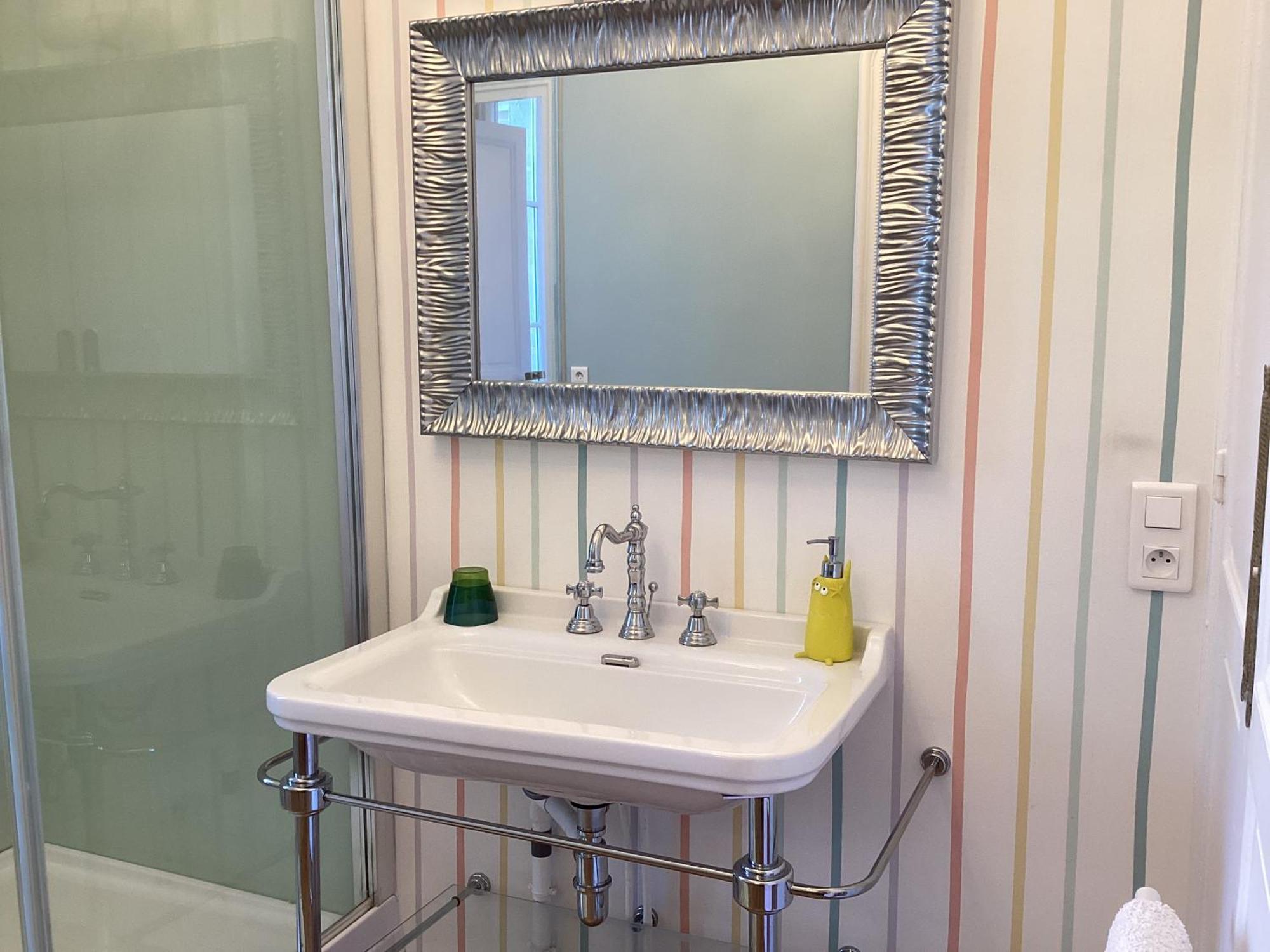 Quartier Champs-elysees Bed & Breakfast Parigi