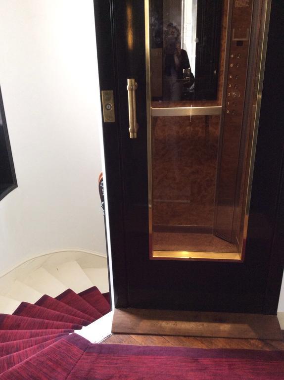 Bed & Breakfast Quartier Champs-elysees Parigi