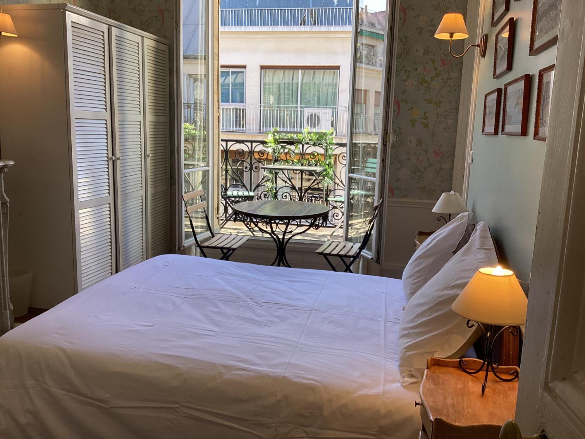 Quartier Champs-elysees 4*