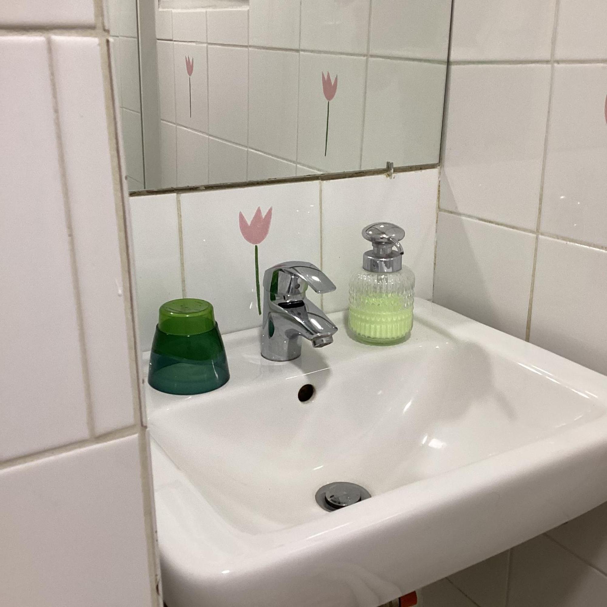 Quartier Champs-elysees Bed & Breakfast Paris