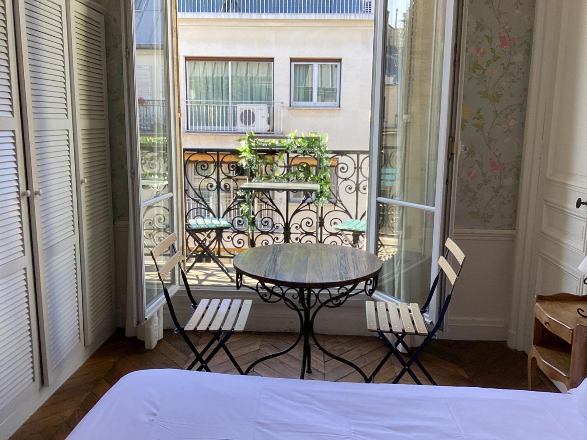 Quartier Champs-elysees 4* Paris