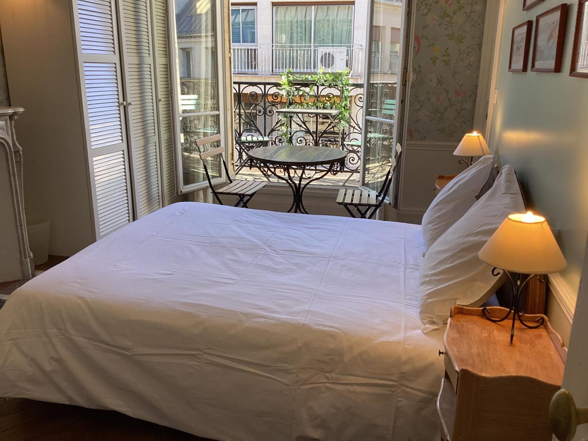 Quartier Champs-elysees 4* Paris