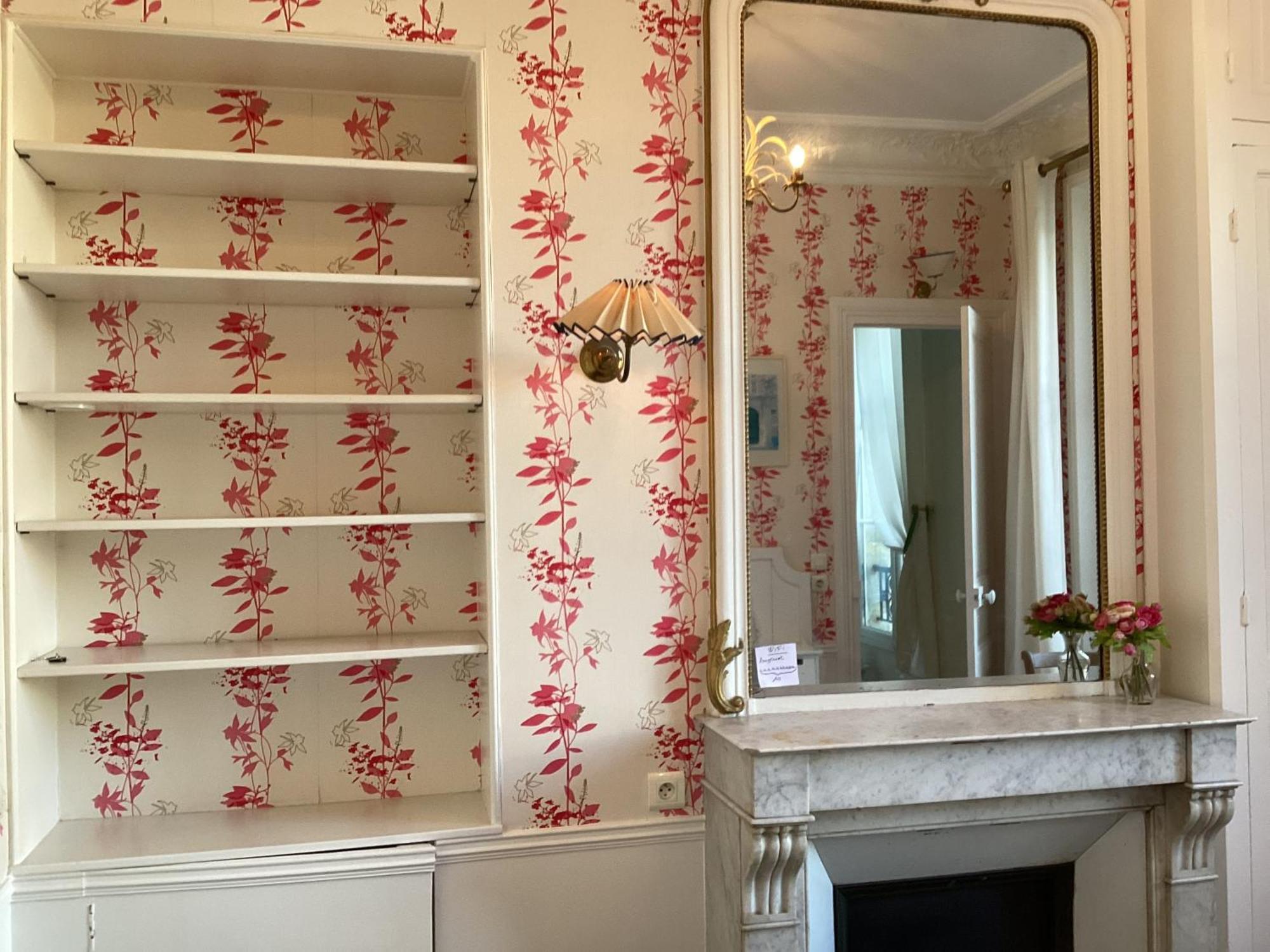 Quartier Champs-elysees Bed & Breakfast